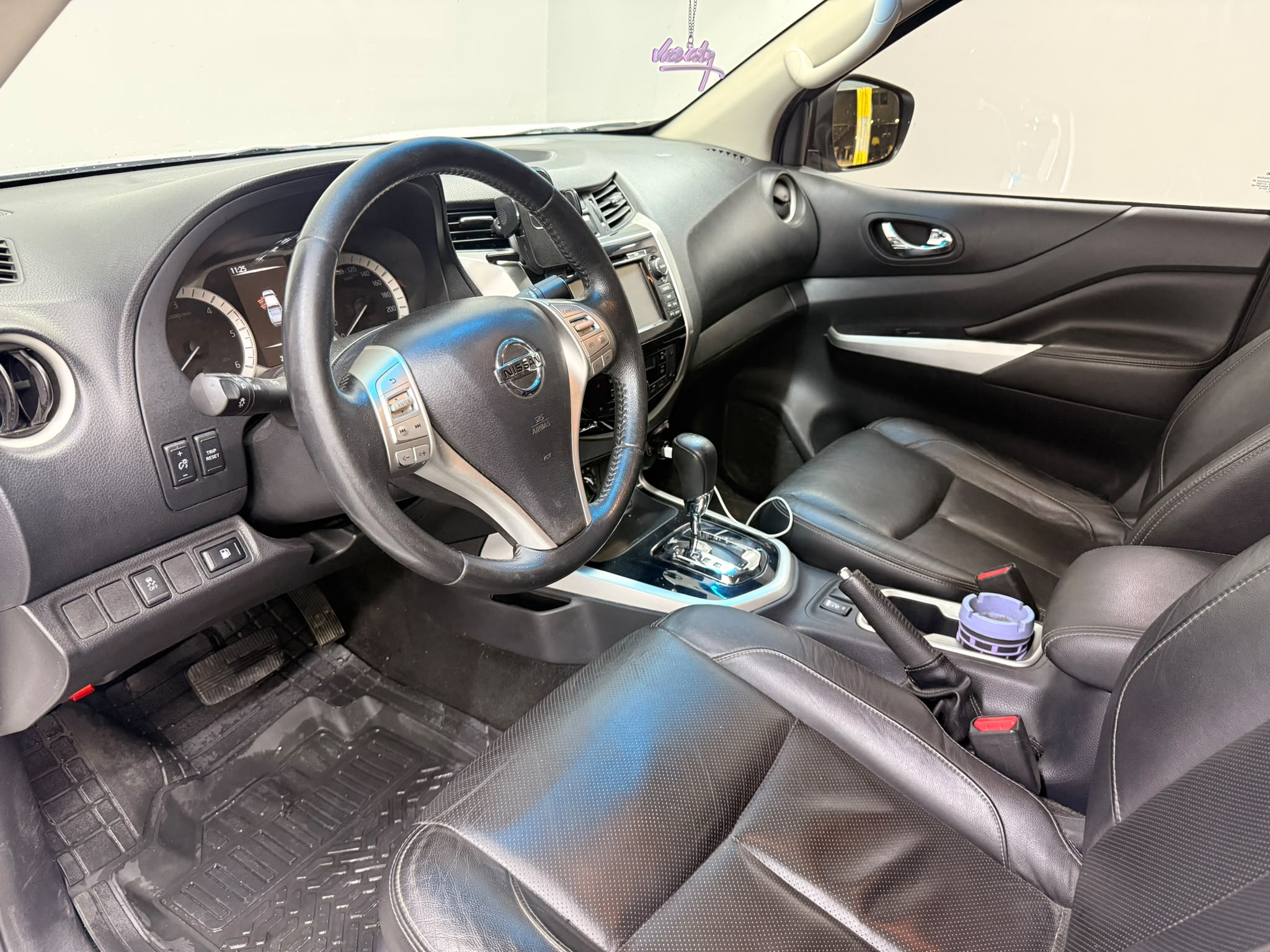 NISSAN NAVARA 14